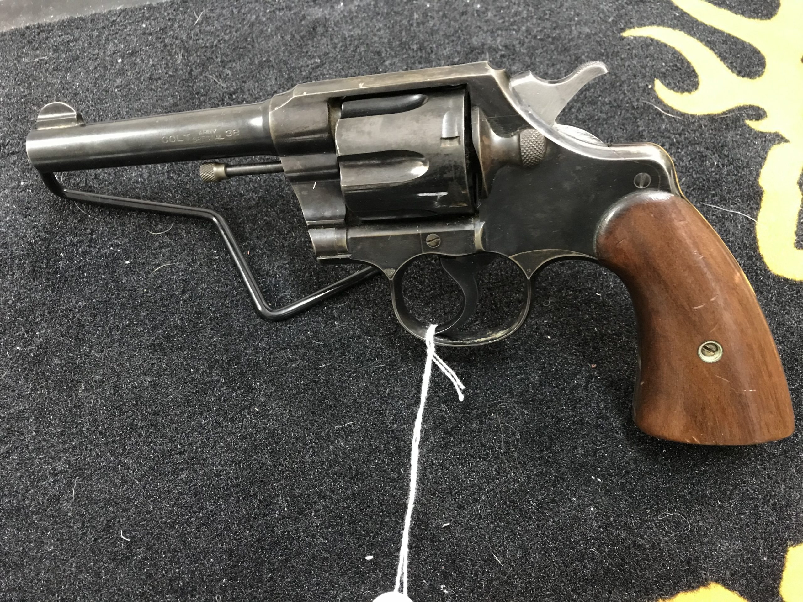 Revolver réglementaire français Colt Army Special modèle 1905 calibre